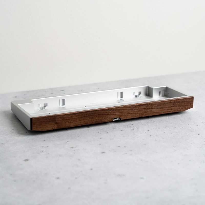 Tempo Accent - Finish:Walnut
